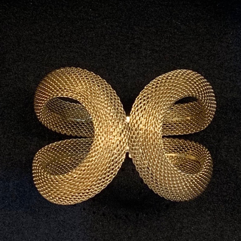 Saks 5th Ave✨gold tone cuff